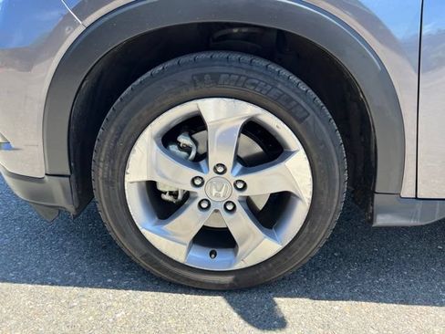 Used 2018 Honda HR-V LX image 10