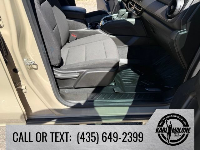 Used 2023 Chevrolet Colorado Trail Boss w/ Safety Package AWD/4WD image 37