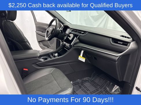 New 2025 Jeep Grand Cherokee Altitude AWD/4WD image 29