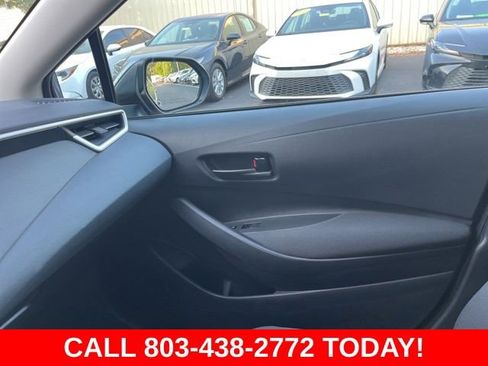 Used 2025 Toyota Corolla LE FWD image 27