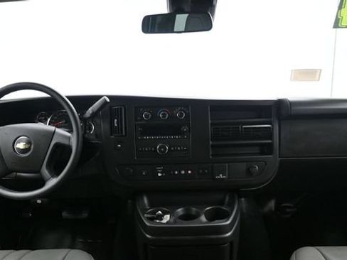 Used 2024 Chevrolet Express 3500 LS RWD image 16