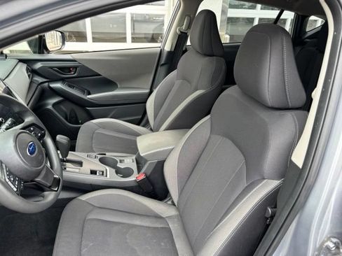 Used 2025 Subaru Crosstrek 2.5i Premium AWD/4WD image 9