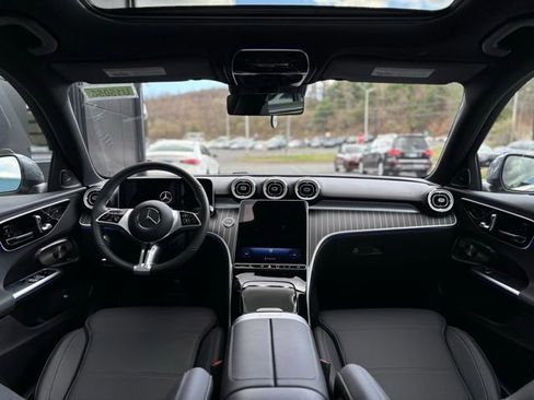 Used 2025 Mercedes-Benz C 300 4MATIC Sedan image 25