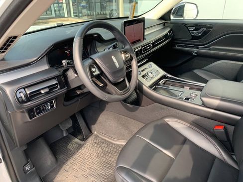 Certified 2024 Lincoln Aviator AWD w/ Premium Package image 24