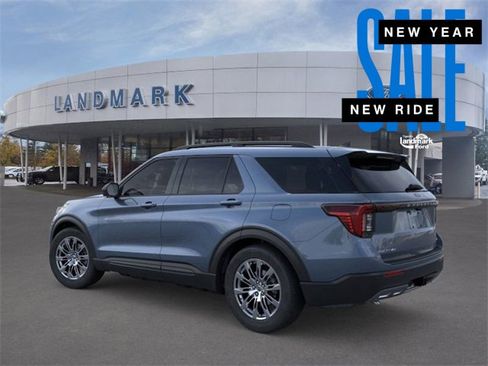 New 2026 Ford Explorer Active w/ Active Comfort Package image 4