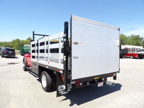 Used 2021 RAM 5500 Tradesman w/ Chrome Appearance Group image 5