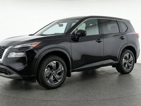 Used 2025 Nissan Rogue SV FWD image 3