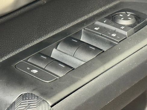 Used 2024 Toyota Tacoma TRD Sport w/ TRD Sport Upgrade Package AWD/4WD image 13