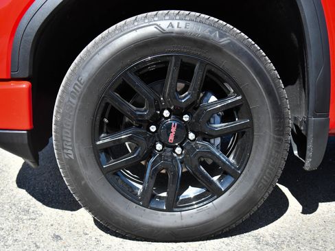 Used 2025 GMC Sierra 1500 Elevation AWD/4WD image 12