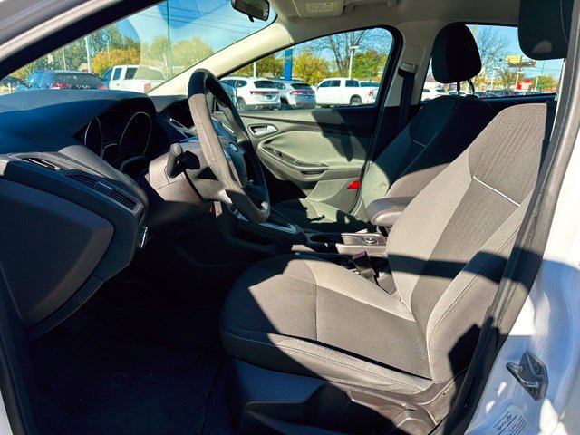Used 2012 Ford Focus SE FWD image 12