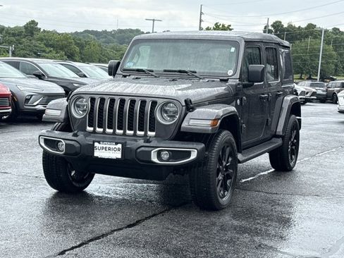 Used 2021 Jeep Wrangler Unlimited Sahara w/ Cold Weather Group AWD/4WD image 12