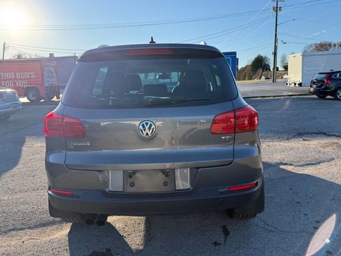 Used 2016 Volkswagen Tiguan SE image 17