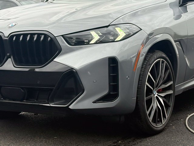 Used 2026 BMW X6 xDrive40i w/ Climate Comfort Package AWD/4WD image 2
