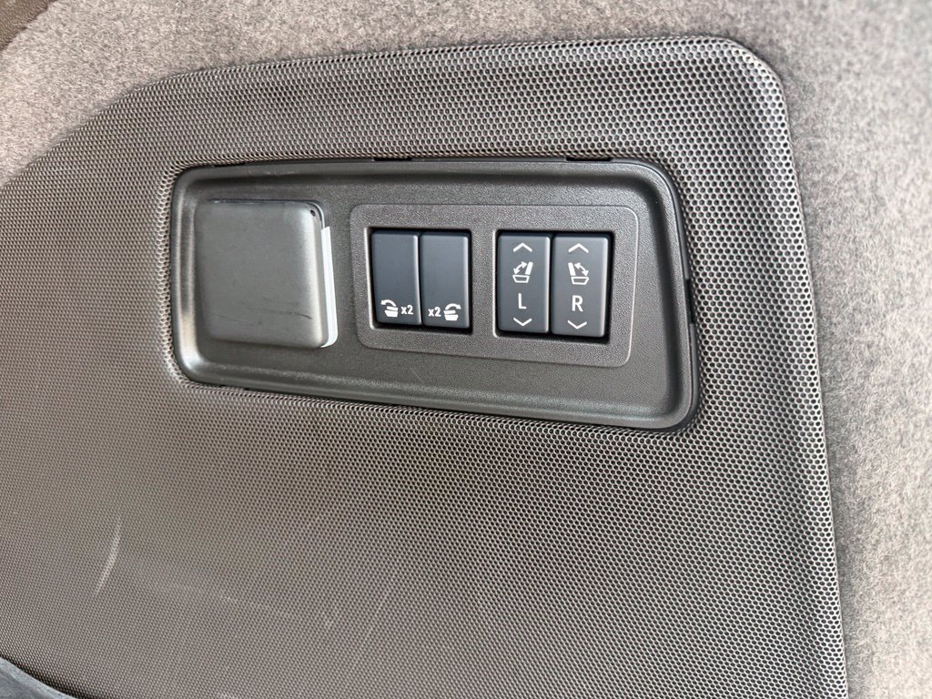 Used 2025 Cadillac Escalade Premium Luxury w/ Touring Package AWD/4WD image 48