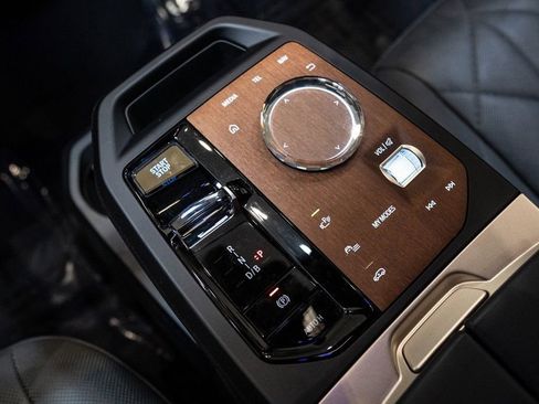 Used 2023 BMW iX xDrive50 w/ Ultimate Package 2 image 25