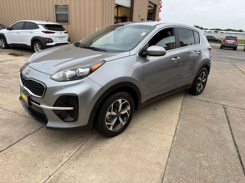 Used 2021 Kia Sportage LX FWD image 1