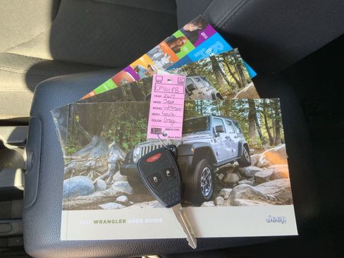 Used 2017 Jeep Wrangler Unlimited Sport w/ Quick Order Package 24S AWD/4WD image 19