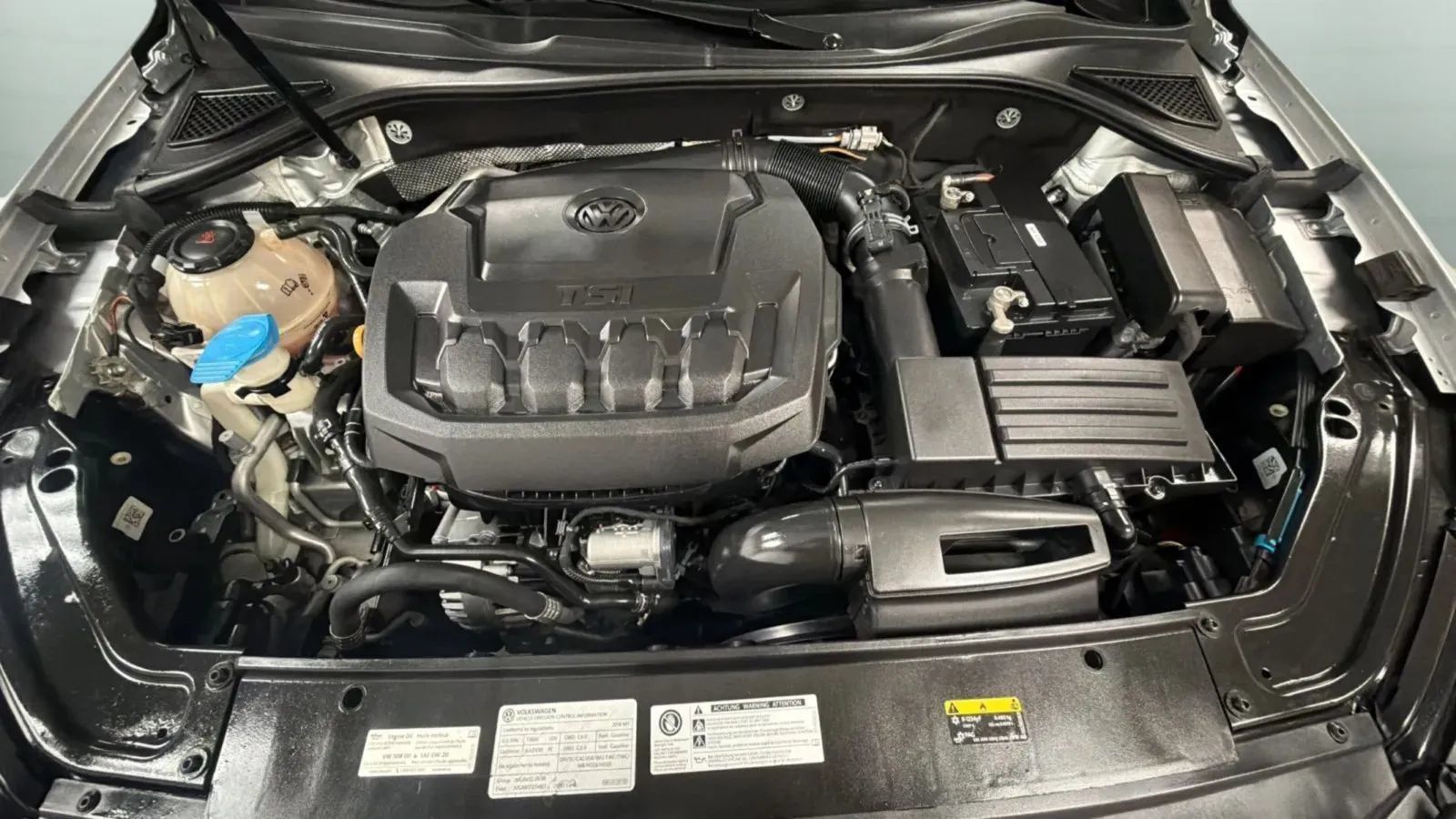 Used 2018 Volkswagen Passat 2.0T SE FWD image 23