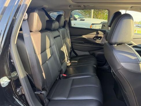 Used 2023 Nissan Murano SL w/ SL Moonroof Package image 16