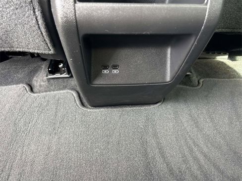 Used 2024 Honda Prologue EX image 12