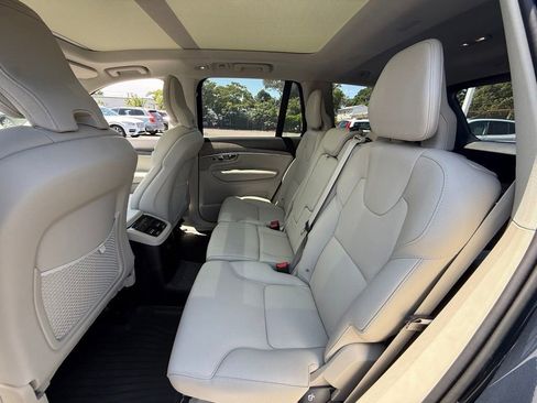 Used 2023 Volvo XC90 T8 Plus w/ Protection Package Premier AWD/4WD image 3