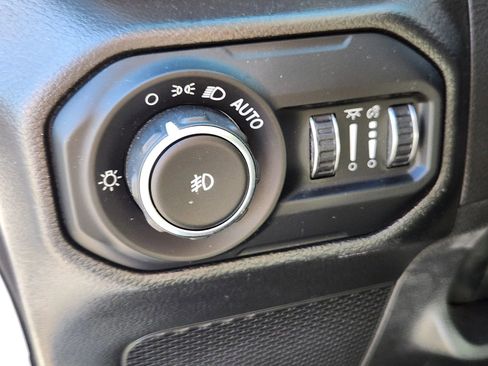 Used 2022 Jeep Wrangler Unlimited Sport image 28