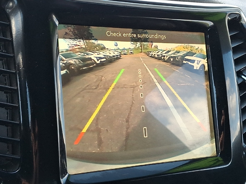 Used 2019 Jeep Cherokee Limited AWD/4WD image 19