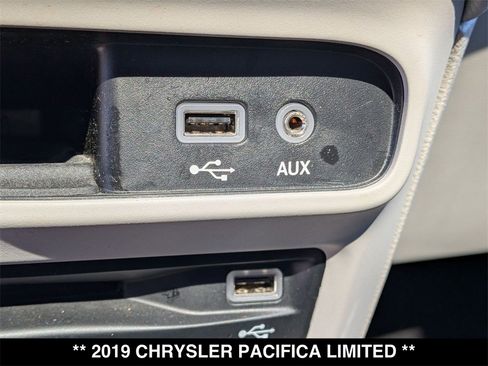 Used 2019 Chrysler Pacifica Limited w/ Advanced Safetytec Group image 25