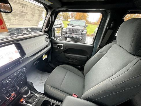 New 2026 Jeep Gladiator Willys image 28