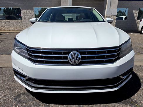 Used 2019 Volkswagen Passat 2.0T Wolfsburg w/ Wheels & Sunroof Package FWD image 10