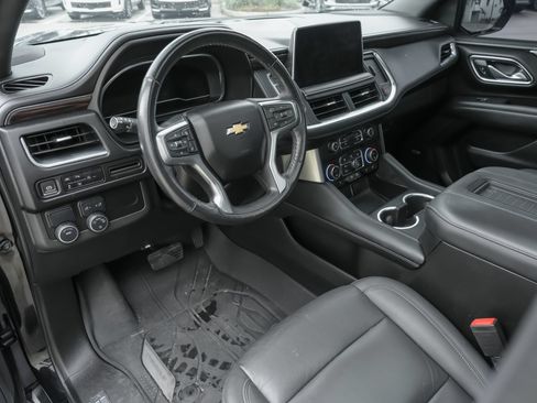 Used 2023 Chevrolet Tahoe LT w/ Luxury Package RWD image 16