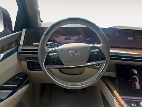 Used 2025 Cadillac Escalade Sport Platinum w/ LPO, Floor Liner Package AWD/4WD image 10