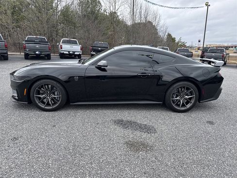 Used 2024 Ford Mustang Dark Horse image 4