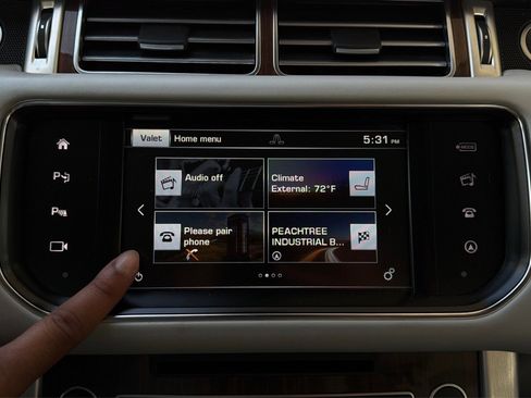 Used 2016 Land Rover Range Rover HSE image 25