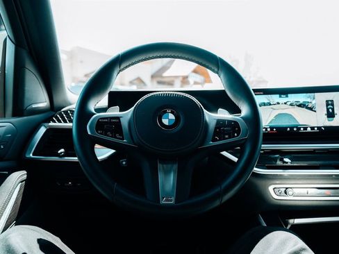 Used 2026 BMW X5 xDrive40i w/ M Sport Package image 26