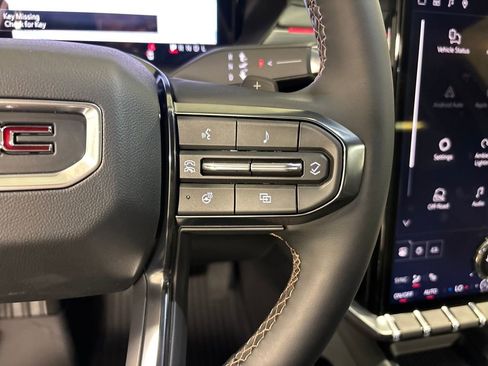 New 2026 GMC Acadia AT4 w/ LPO, Floor Liner Package AWD/4WD image 31