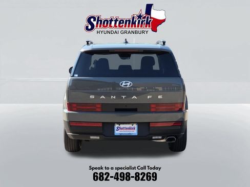 Used 2026 Hyundai Santa Fe SEL FWD image 7