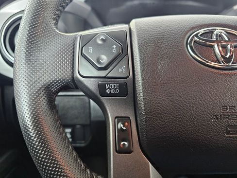 Used 2021 Toyota Tacoma TRD Off-Road image 23