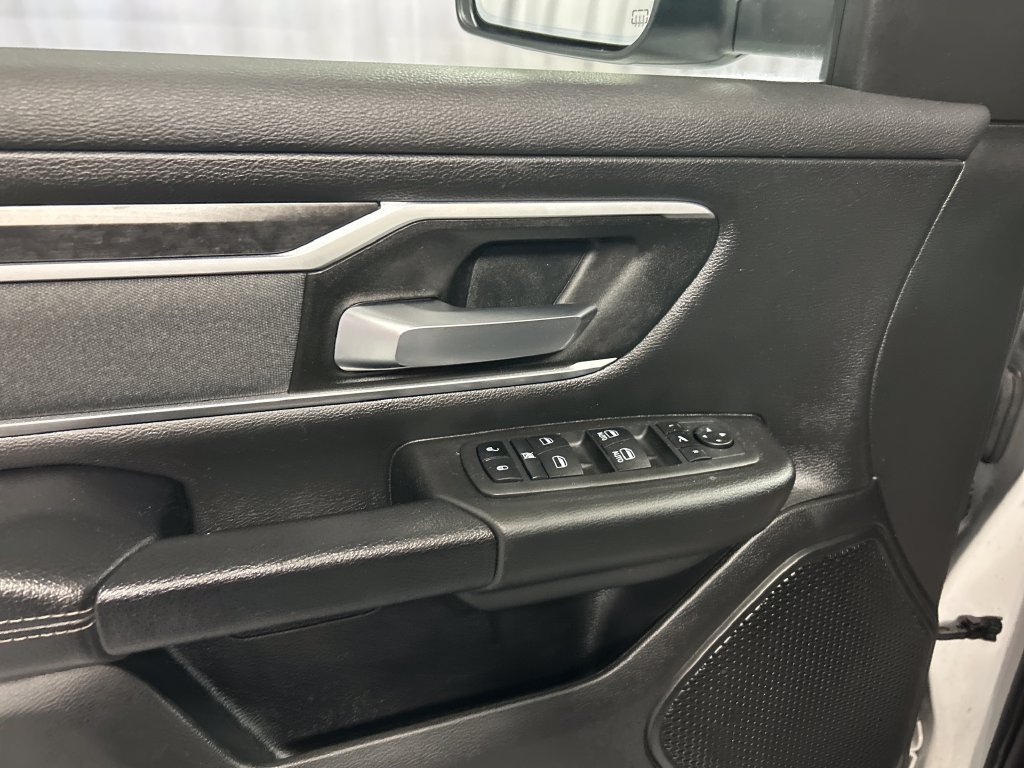 Used 2022 RAM 1500 Big Horn AWD/4WD image 14