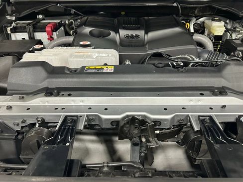 Used 2025 Toyota Tundra Platinum AWD/4WD image 72