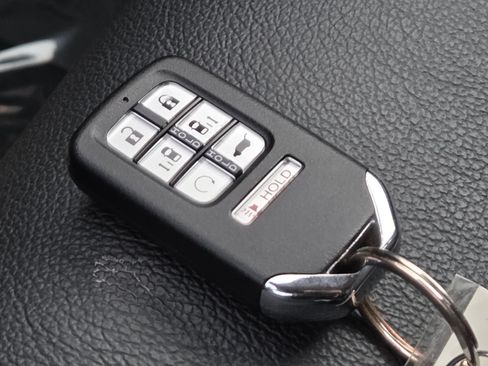Used 2024 Honda Odyssey EX-L image 32