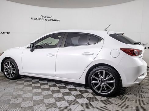 Used 2018 MAZDA MAZDA3 Touring FWD image 11