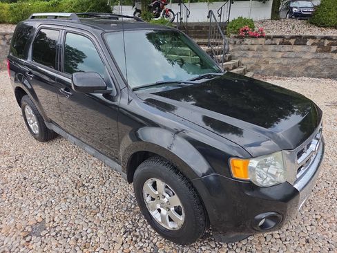 Used 2011 Ford Escape Limited w/ 301A Rapid Spec Order Code AWD/4WD image 8