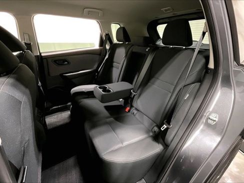 Used 2023 Nissan Rogue S image 26