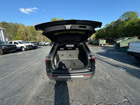 Used 2025 Chevrolet Equinox LT w/ Safety and Technology Package image 35