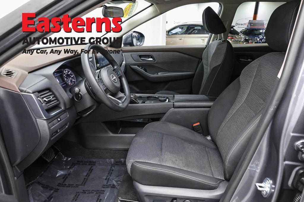 Used 2023 Nissan Rogue SV AWD/4WD image 13