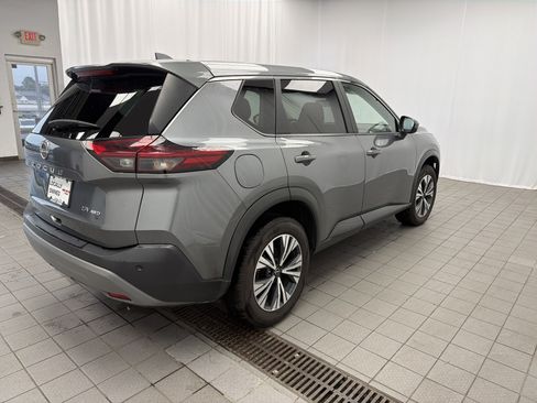 Used 2023 Nissan Rogue SV AWD/4WD image 4