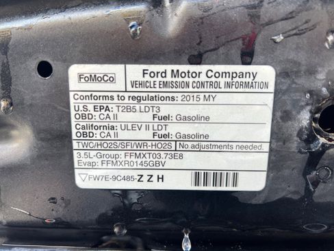 Used 2015 Ford Explorer XLT image 38