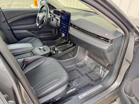Used 2023 Ford Mustang Mach-E Premium image 20