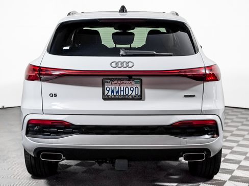Used 2025 Audi Q5 Premium AWD/4WD image 9